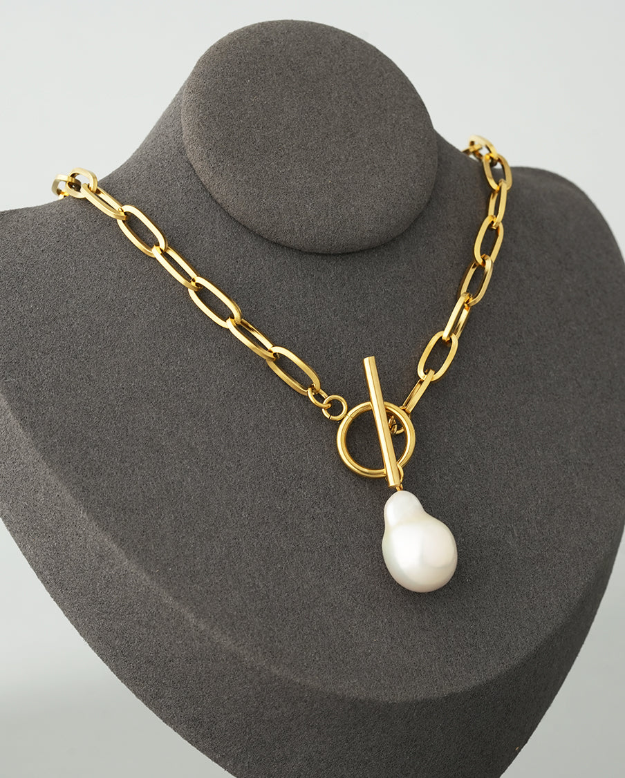 Larica-Baroque Pearl Choker