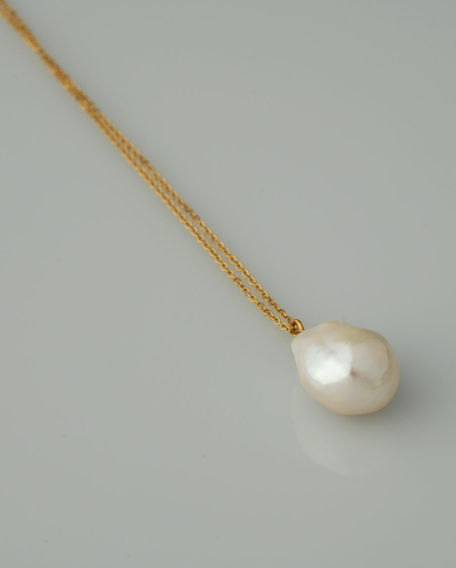Larica-Baroque Pearl Necklace