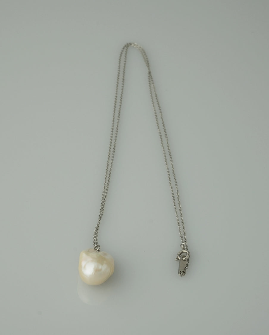 Larica-Baroque Pearl Necklace