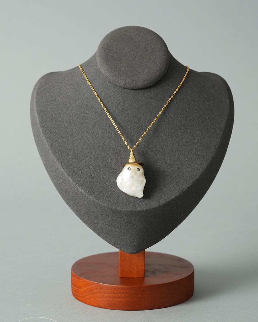Larica-Baroque Pearl Pendant Top-Hat Ghost