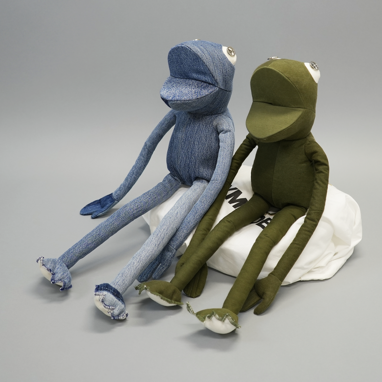 READYMADE FROG MAN Heart